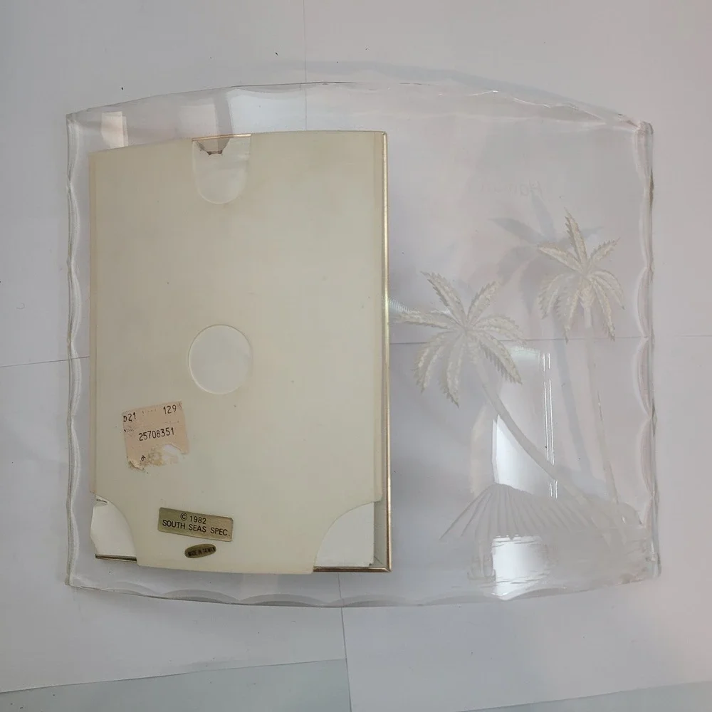 South Seas Spec Vtg Curved Picture Frame 1982 Hawaii Acrylic Glass Palm Tree 5x7